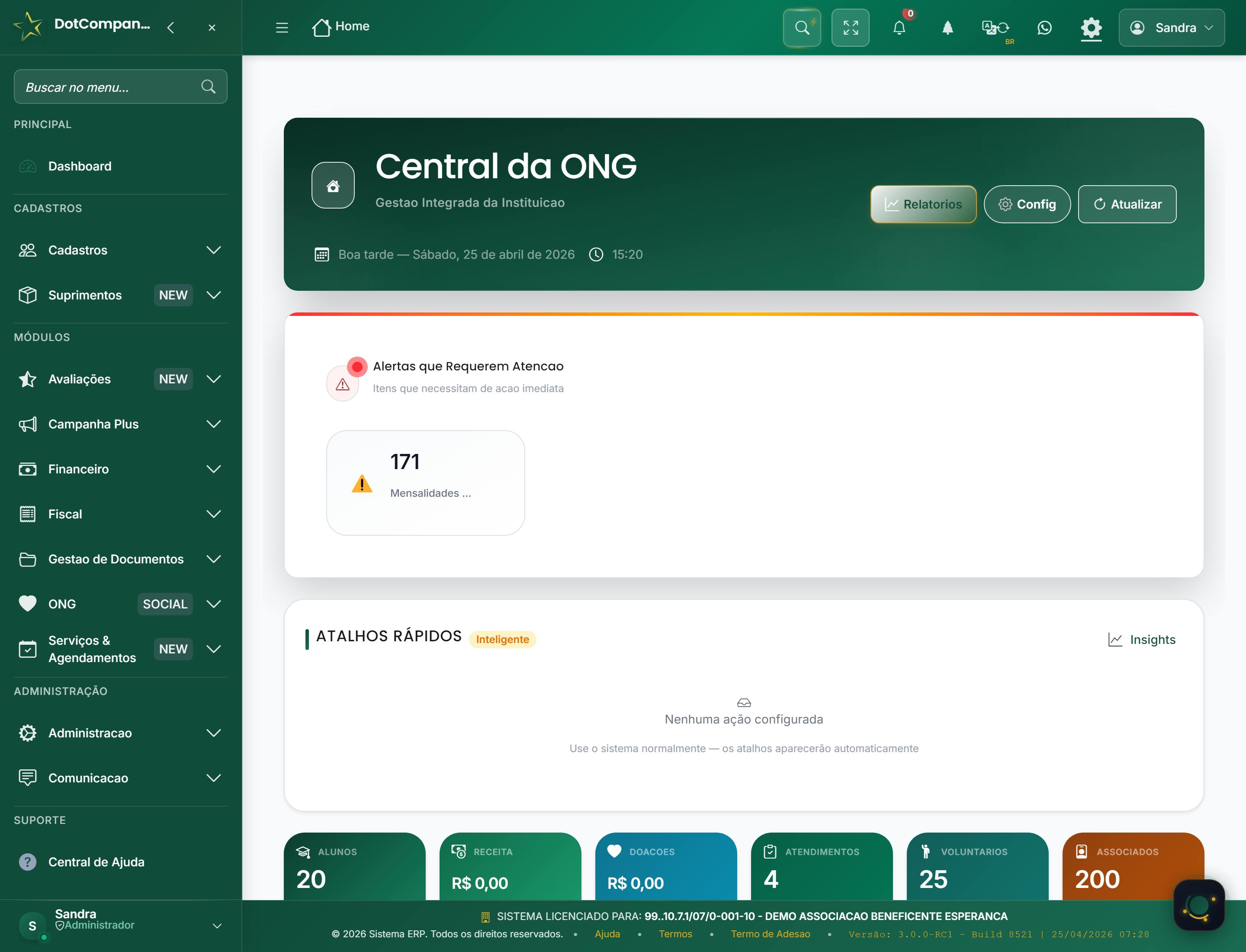 Central da ONG - dashboard principal com alertas, atalhos rápidos, e KPIs (20 alunos, 25 voluntários, 200 associados, 4 atendimentos)